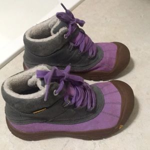 Keen girls’ shoes size 2